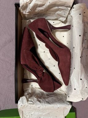 Kate Spade Bunnie Pump in Dark Merlot - Size 6W